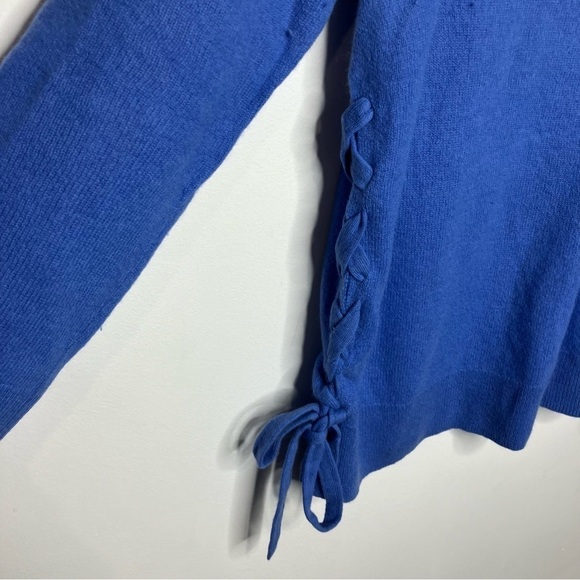C by Bloomingdale’s cashmere sweater periwinkle blue size medium - Picture 2 of 5